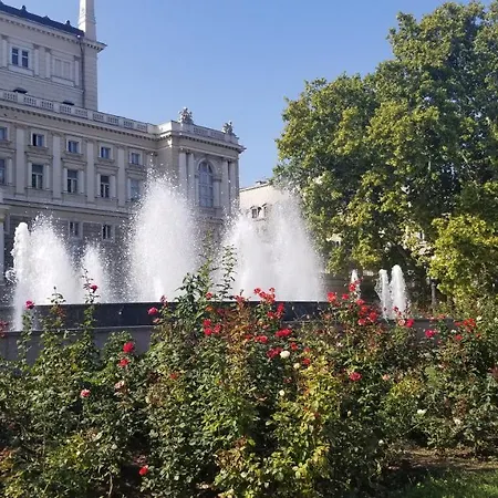 In Deribasovskay Street 20 * 오데사