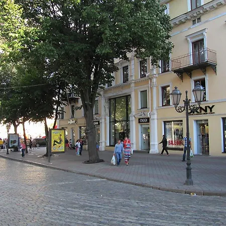 In Deribasovskay Street 20